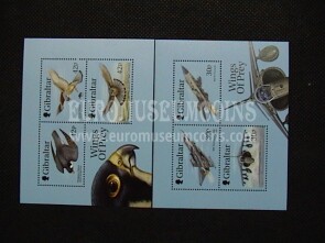2001 Gibilterra serie 2 foglietti francobolli TEMATICA : falchi e aerei da caccia